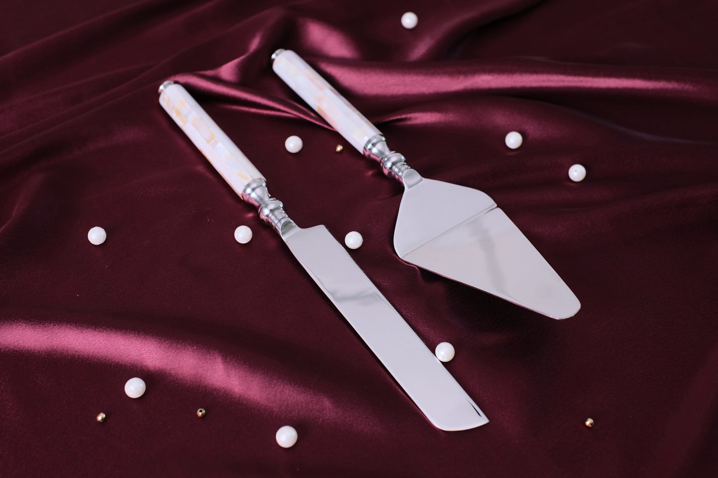 Cream Silver Round Marble Cake Set