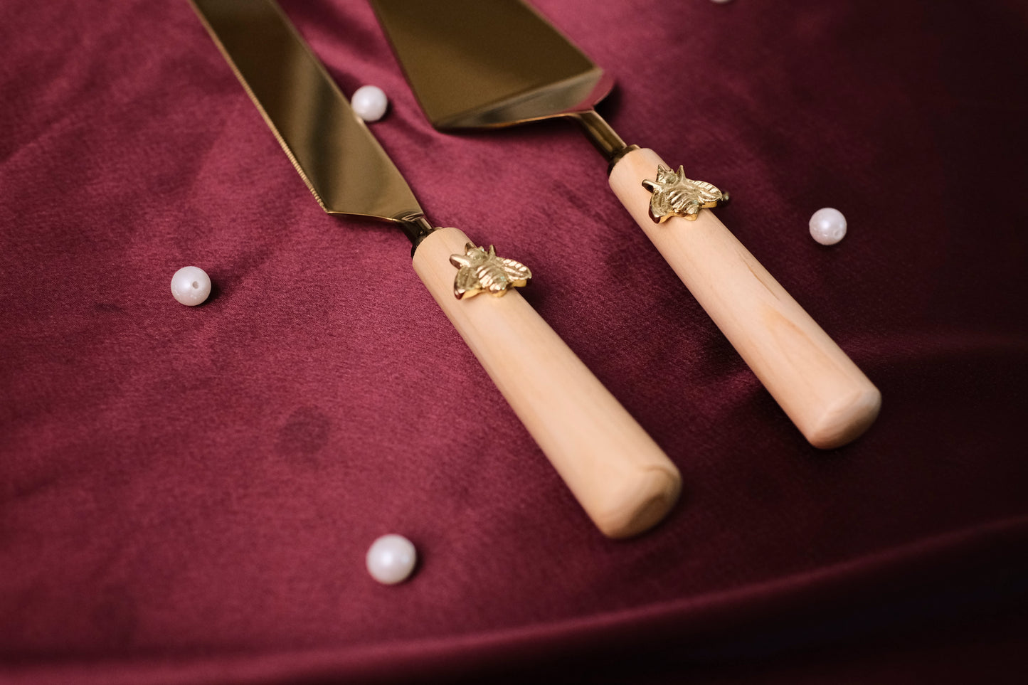 Beechwood QueenBee Cake Set